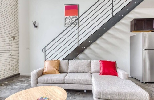 West Philadelphia Appartement | Sosuite | 2BR Loft w W/D, Gym, Lounge