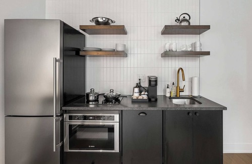 Old City Appartement | Sosuite | Studio Apt w Laundry, Courtyard View