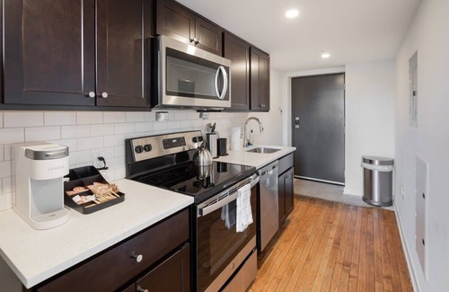 West Philadelphia Appartement | Sosuite | Studio Loft w W/D, Gym, Lounge