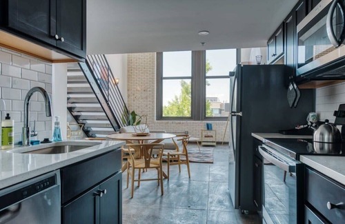 West Philadelphia Appartement | Sosuite | Studio Loft w W/D, Gym, Lounge