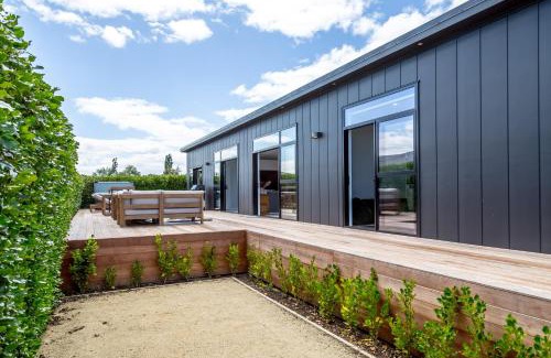Martinborough Maison | Sotally Tober Retreat