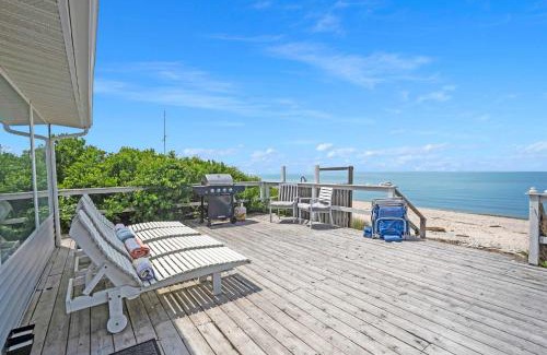 Wading River Maison | Soundview Beach House: 4BR,Panoramic Views 1.5hrsNYC