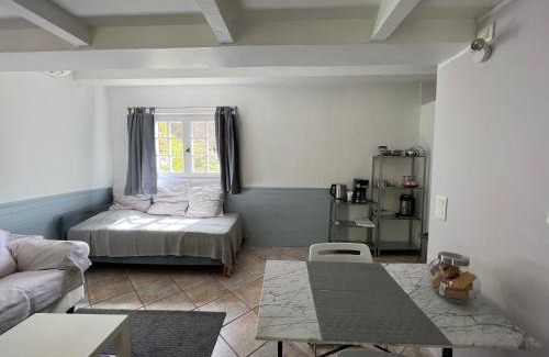 Meyreuil Maison | SOURCE D'HARMONIE L'Écureuil Terres Rouges La Rocaille l'Olivier