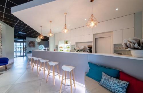 ViaRhona Hôtel | Sous Les Pins