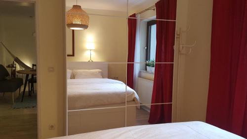 Niederzwehren Appartement | Souterrainwohnung mit großem Garten und Sauna