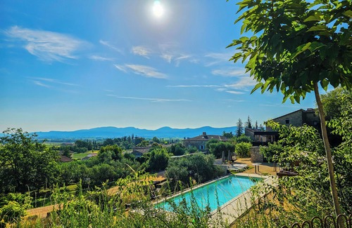 Banne Maison | Domaine au sud Ardeche avec 4 gites independant, grande piscine, poolbar,