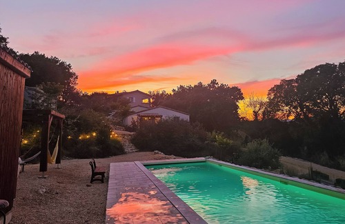 Banne Maison | Domaine au sud Ardeche avec 4 gites independant, grande piscine, poolbar,