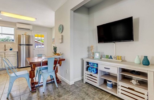 Fernandina Beach Copropriété | South Beach Cabana Down | Patio | Pool | Across Street from Beach