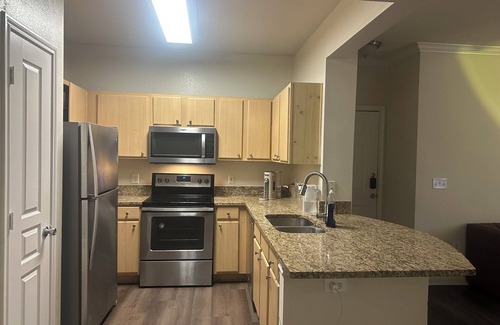 Sweetbriar Appartement | South Congress Austin Modern 2BR with Pool/Hot Tub, Convenient to Nightlife