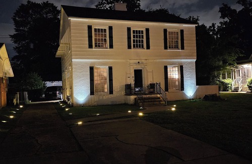 Caddo Heights-South Highlands Appartement | South Highland's Modern Old School 98 year old home updated with all charm left!