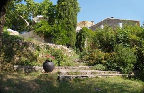Monoblet Maison | Sud de France,(Cévennes) grand mas du 16ème siècle , piscine, tennis, rivière.