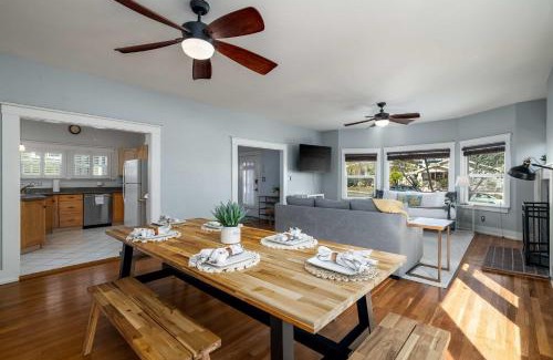 South Park Maison | South Park Charmer - Close to Zoo - Backyard Oasis