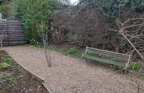 Magor Autre | South Wales Yurt-Cosy, log burner & private garden