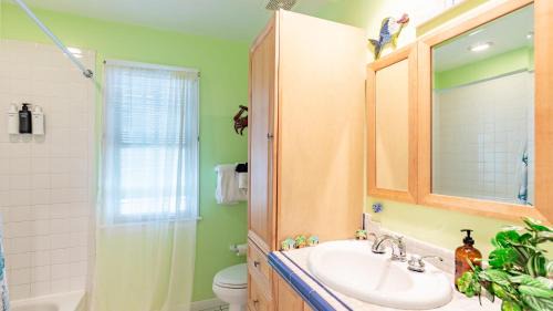 Bahama Village Maison | Southard Getaway by AvantStay w Covered Patio Great Location Shared Pool Week Long Stays