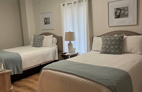 Sylvester Hôtel | Southern Charm Meets Spacious Comfort — 6-BR Retreat in Vibrant Sylvester, GA