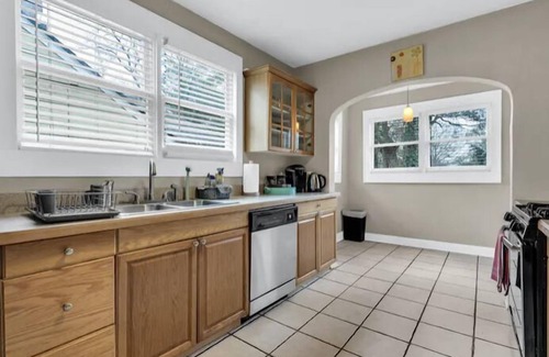 Jefferson Park Maison | NOUVEAU! JEFFERSON PARK PECAN COTTAGE - 5 Mins CENTRE-ATLANTA & AEROPORT + PARKING
