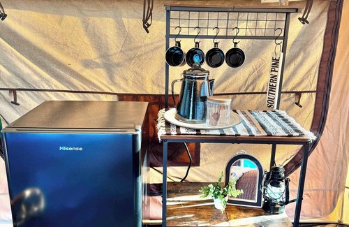 Tahlequah Maison | Southern Pine- Glamping @ The River Bluff Cabins