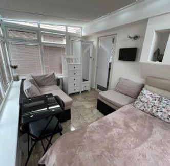 Brunswick Park Maison | Southgate Home Stay