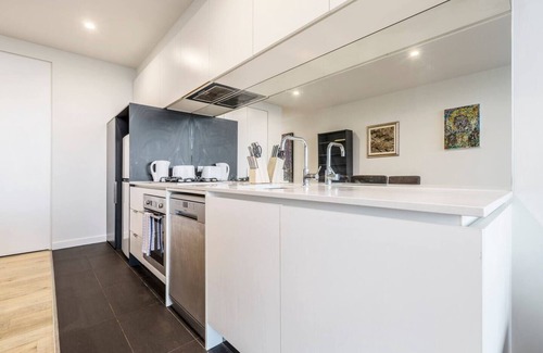 St Kilda Appartement | Southside Savvy Easily Explore St Kilda and Windsor