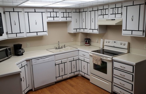Millard Maison | Southwest Omaha. Interstate I-80 access nearby! Large, clean & safe home.