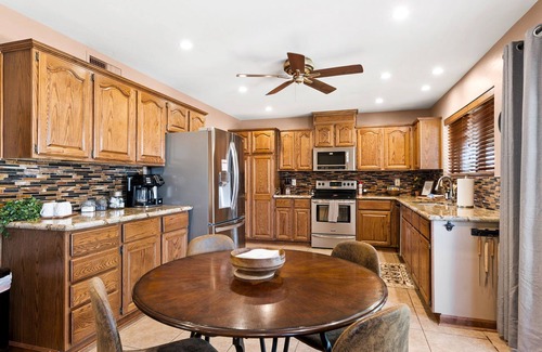 Golden Springs Maison | Southwest Villa 3/2 w/ pool and spa near Golf/hiking