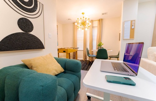 East Orange Maison | Sovereign Cottage-Parking , Self Check-in & Wifi