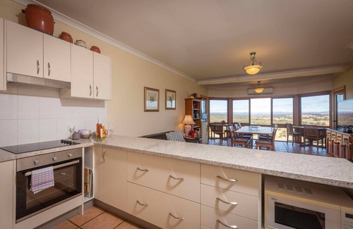 Lovedale Maison | The Ballabourneen Estate - A grand Hunter Valley experience awaits at this beautiful estate