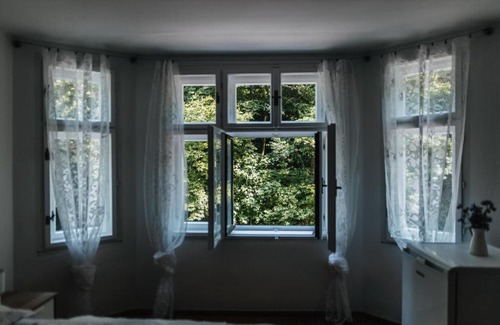 Znojmo Maison | Spálený mlýn v Národním parku Podyjí