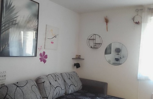 Saint-Hippolyte Appartement | Spacious studio between sea and mountains