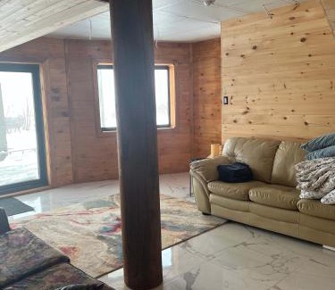Notre-Dame-Auxiliatrice-de-Buckland Chalet De Ski | Spa & Comfort - Chalet des Originaux