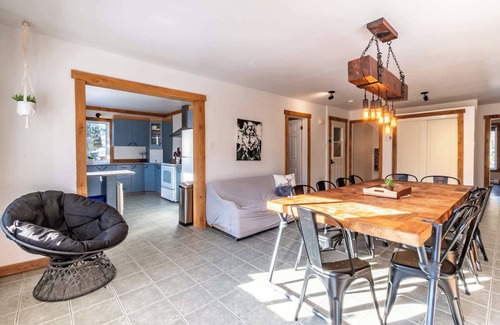 Mauricie Chalet De Ski | Spa & Game room - Chalet du Loup