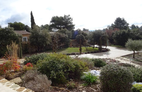 Cabrieres-d'Avignon Maison | MAISON DE VACANCES SPA au pied de GORDES