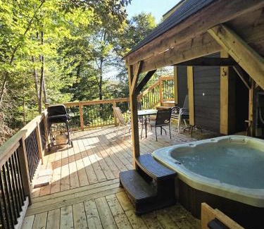Saint-Faustin-Lac-Carre Chalet De Ski | Spa & Lakefront - Chalet Huard