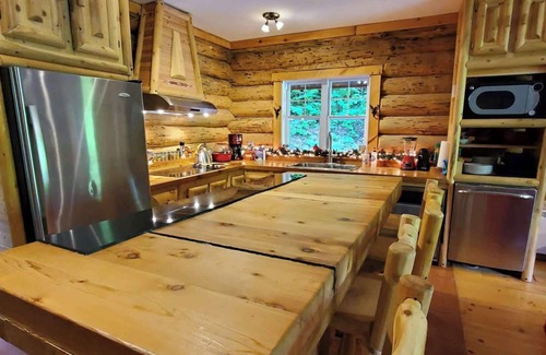 St-Adolphe-d'Howard Chalet De Ski | Spa, Modern Comfort - Chalet le Pic-Bois