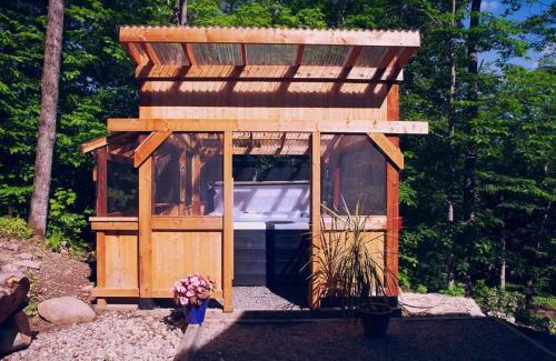 Les Pays-d'en-Haut Regional County Municipality Chalet De Ski | Spa & Outdoor Pool - Montagnard des Pays-d'en-Haut