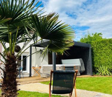 Pamfou Maison | Spa privé & évasion polynésienne à 20 min de Fontainebleau - PrestigeLodges