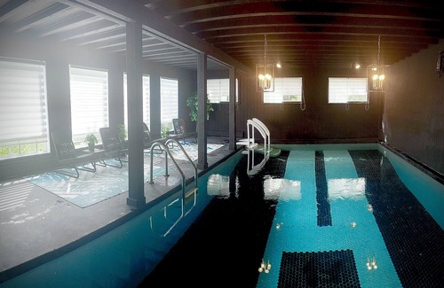Sudbury Maison | Spa Retreat ~ Indoor Heated Pool and Sauna