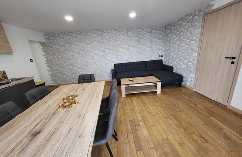 Echenoz-le-Sec Appartement | Balnéo avec spa bain à remous