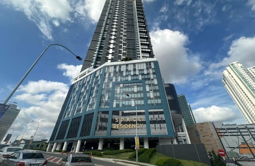 Taman Century Appartement | Space Residency By Antlerzone