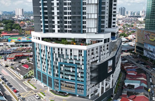 Taman Century Appartement | Space Residency By Antlerzone