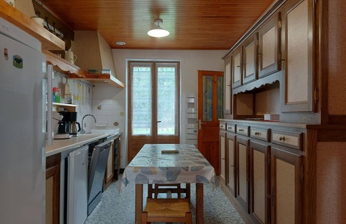 La Bazoche-Gouet Cottage | Maison spacieuse avec jardin, BBQ, table de ping-pong, proche commerces, pour 9 personnes et bébés