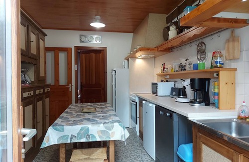 La Bazoche-Gouet Cottage | Maison spacieuse avec jardin, BBQ, table de ping-pong, proche commerces, pour 9 personnes et bébés
