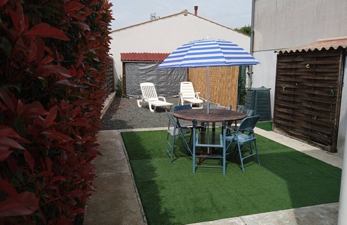 Echillais Maison | Spacieuse maison avec jardin. Idéal pour visiter la Charente Maritime