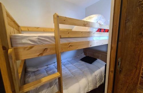 Les Carroz-d'Araches Appartement | Spacieux 2 pièces + cabine, idéal famille, 5 pers, centre village, proche commerces et pistes - FR-1-572-156