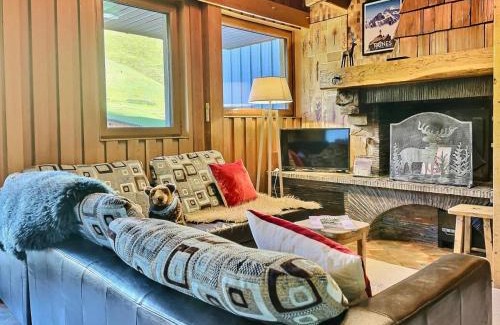 Val Claret Appartement | Spacieux 2 pièces cabine avec balcon, WiFi et cheminée à Tignes - FR-1-411-678