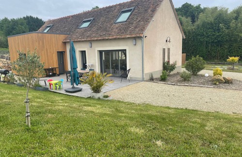 Villaines-sous-Malicorne Cottage | Spacious cottage near La Flèche