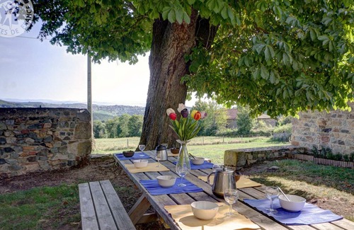 Saint-Martin-la-Sauvete Cottage | Gîte Saint-Martin-la-Sauveté, 6 pièces, 10 personnes