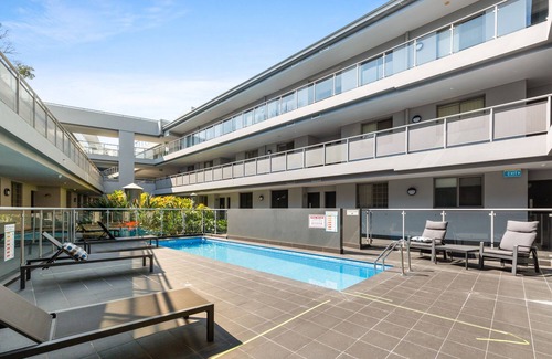Redfern Appartement | Spacious 1-Bed with Pool & Gym 5 Minutes from CBD