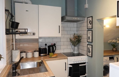 Bellshill Appartement | Spacious 1 bedroom apartment with good motorway links.