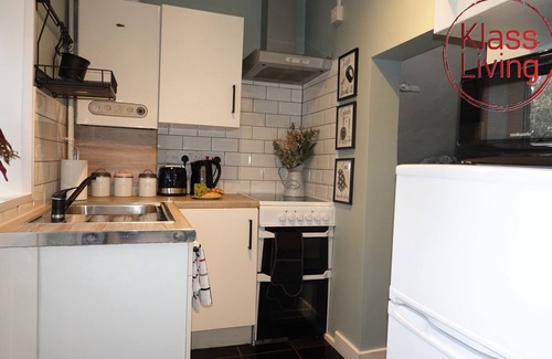 Bellshill Appartement | Spacious 1 bedroom apartment with good motorway links.